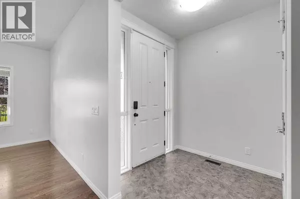 Calgary, AB T2Z0Z4,83 Copperpond Square SE