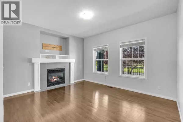 Calgary, AB T2Z0Z4,83 Copperpond Square SE