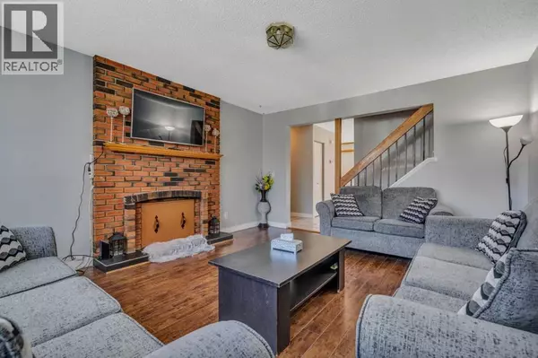 Calgary, AB T1Y3V8,8 Pinelore Place NE