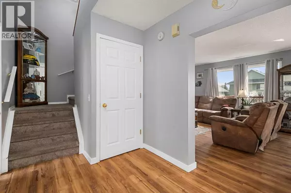 Airdrie, AB T4A1M9,18 Big Springs Hill SE