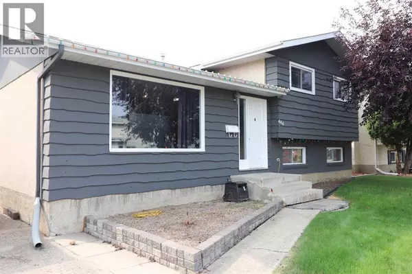 Medicine Hat, AB T1B2J9,444 Sissons Crescent SE