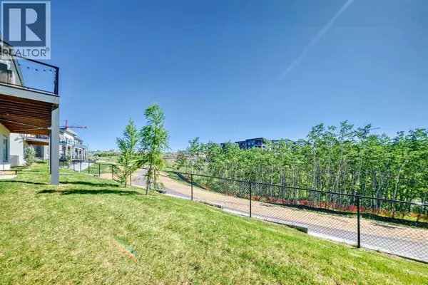 Calgary, AB T3H6E2,53 Spring Creek Common SW