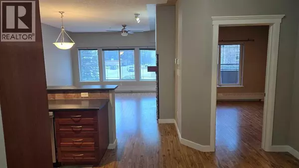 Calgary, AB T3H5X4,240, 20 Discovery Ridge Close SW