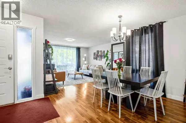 Calgary, AB T3G2G8,19 Hawkfield Way NW