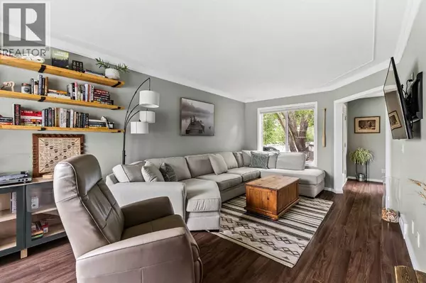 Calgary, AB T3A5M2,10481 Hidden Valley Drive NW