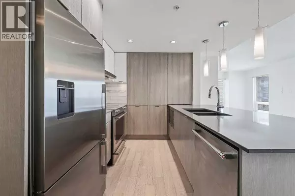 Calgary, AB T2P1J3,3206, 930 6 Avenue SW