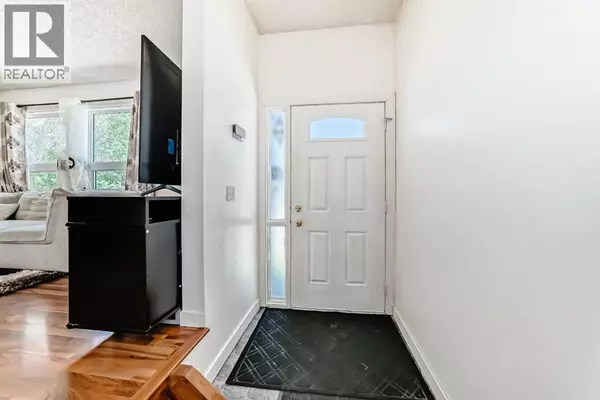 Calgary, AB T2A6M1,6907 4 Avenue NE