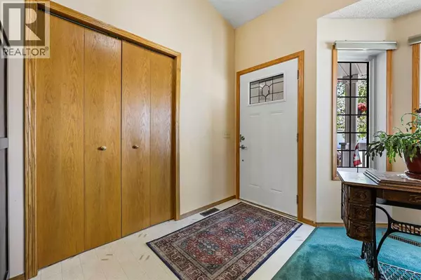 Calgary, AB T3G3Z5,104 Hawkmount Close NW