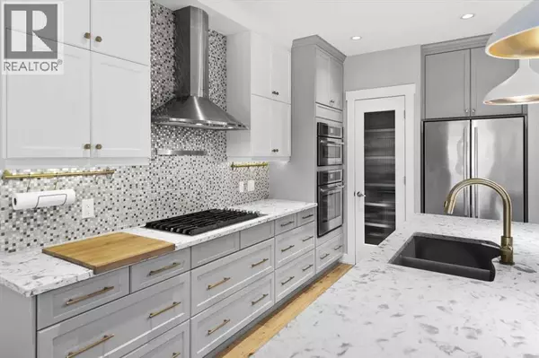 Calgary, AB T2M3W4,2316 22 Street NW