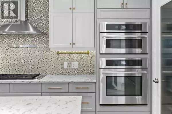 Calgary, AB T2M3W4,2316 22 Street NW