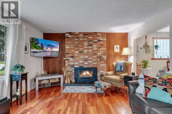 Calgary, AB T1Y1G8,4623 31 Avenue NE