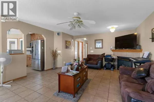 Calgary, AB T3J4V5,442 Saddlecreek Way NE