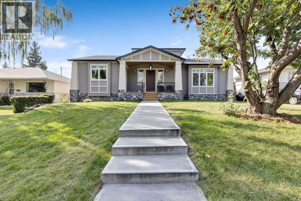 Calgary, AB T3E4B3,10 Glenmount Crescent SW