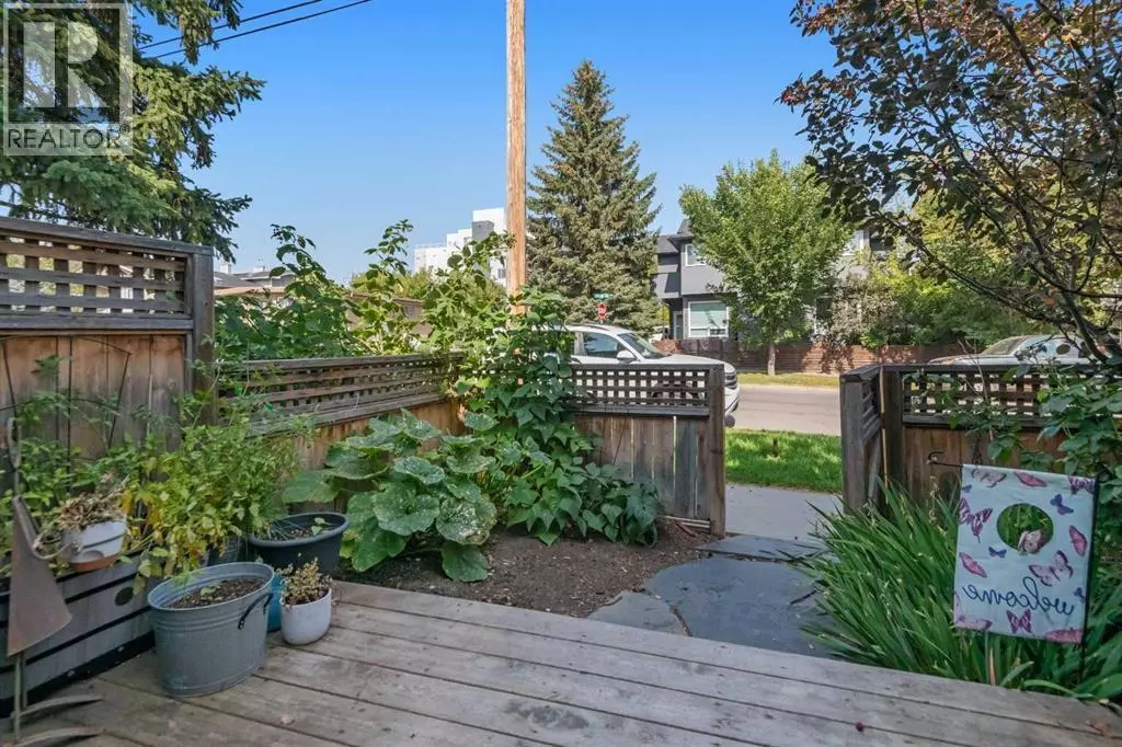 Calgary, AB T2T2E2,2043 35 Avenue SW