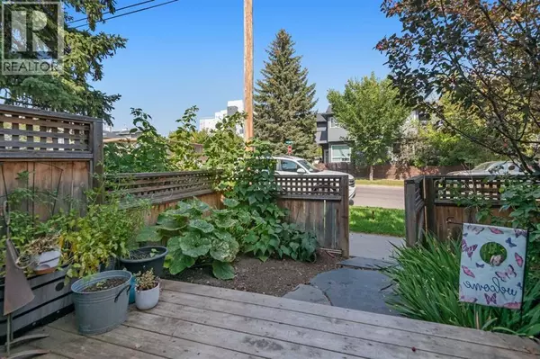 2043 35 Avenue SW, Calgary, AB T2T2E2