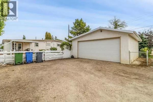 Red Deer, AB T4N2S5,3948 35A Avenue