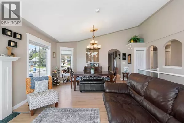 Okotoks, AB T1S1P7,341 Sunset Place