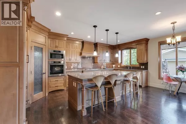 Calgary, AB T2N1A6,2609 7 Avenue NW