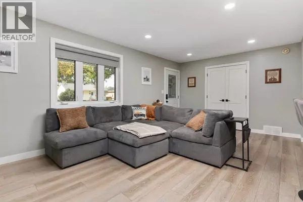 Camrose, AB T4V1H9,4715 47 Street