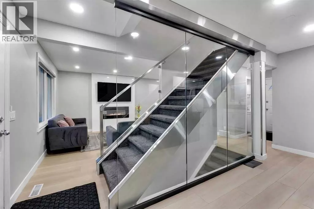 Calgary, AB T1Y2X8,251 Rundlecairn Road NE