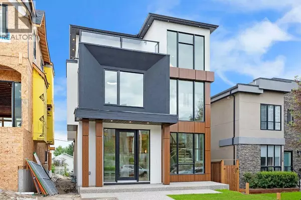 2122 29 Avenue SW, Calgary, AB T2T1N5