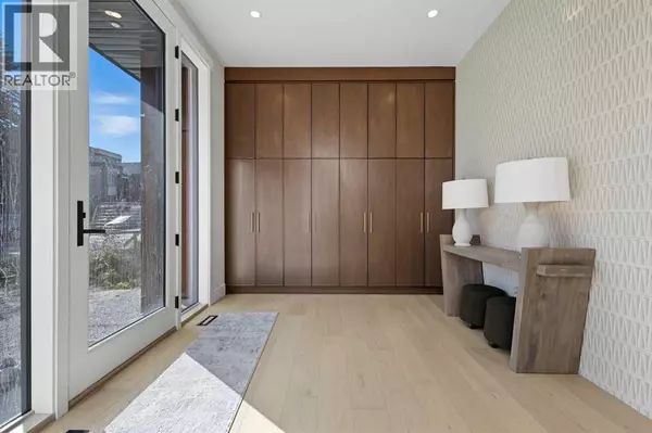 Calgary, AB T2T1N5,2122 29 Avenue SW