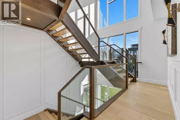 Calgary, AB T2T1N5,2122 29 Avenue SW