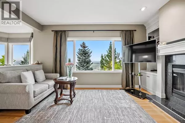 Calgary, AB T3H3J4,136 Patrick View SW