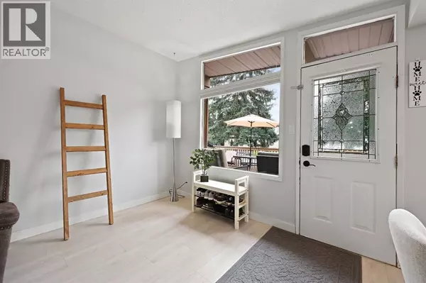 Calgary, AB T3B1S9,7132 & 7130 35 Avenue NW