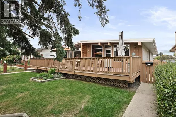 Calgary, AB T3B1S9,7132 & 7130 35 Avenue NW