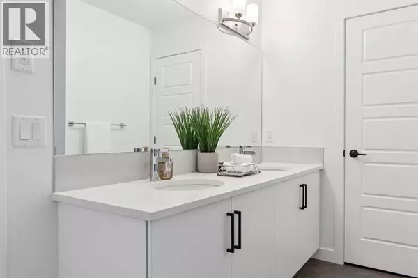 Cochrane, AB T4C2T6,132 Precedence Hill