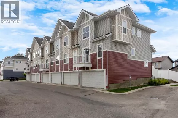 3022 New Brighton Gardens SE, Calgary, AB T2Z0A5