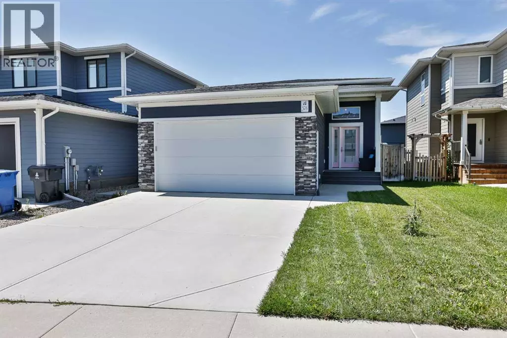 Lethbridge, AB T1J5J7,526 Devonia Road W