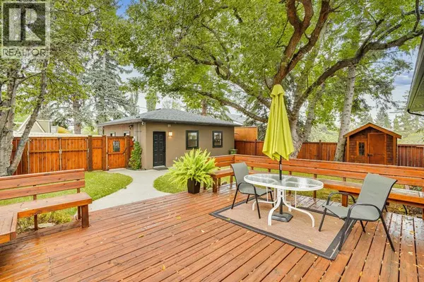 Calgary, AB t3e2e4,3045 26A Street SW