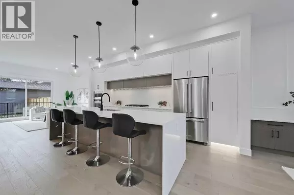 Calgary, AB T2M4J1,2713 Cochrane Road NW