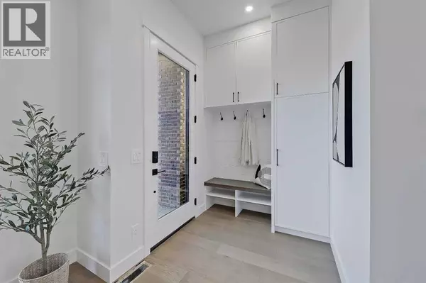 Calgary, AB T2M4J1,2713 Cochrane Road NW