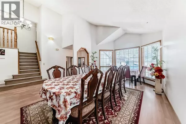 Calgary, AB T2A7N2,421 Applewood Place SE