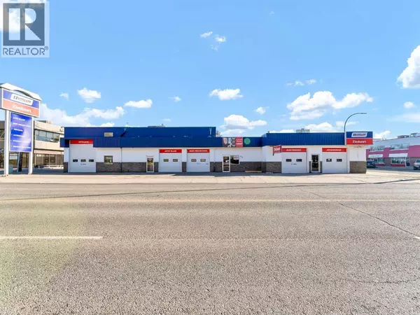 1137 & 1139 Kingsway Avenue SE, Medicine Hat, AB T1A2Y1