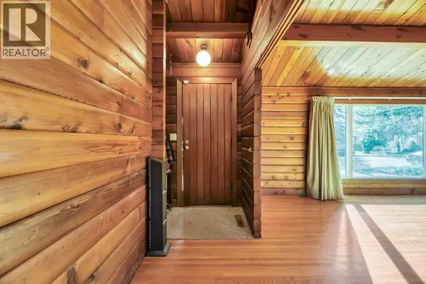 Calgary, AB T2C0X8,7435 23 Street SE