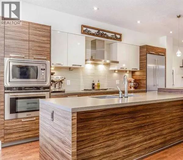 Calgary, AB T3E1X5,2413 25 Street SW