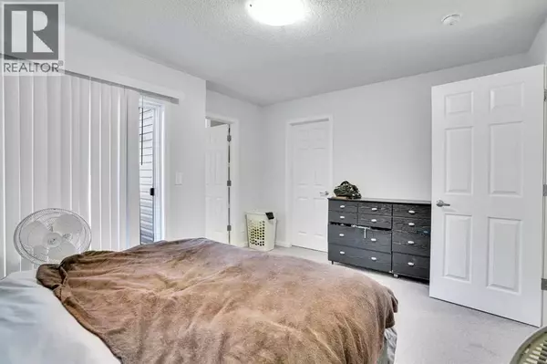 Airdrie, AB T4B5J5,216 Windbury Lane SW