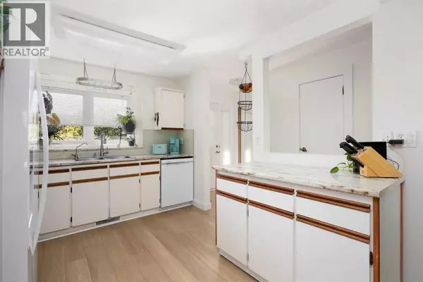 Fort Mcmurray, AB T9J1L1,103 Garson Place