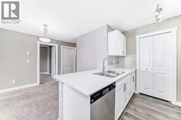 Calgary, AB T3R1R9,606, 20 Kincora Glen Park NW