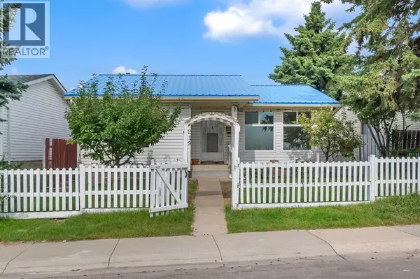 Calgary, AB T3J1A9,219 Falwood Way NE