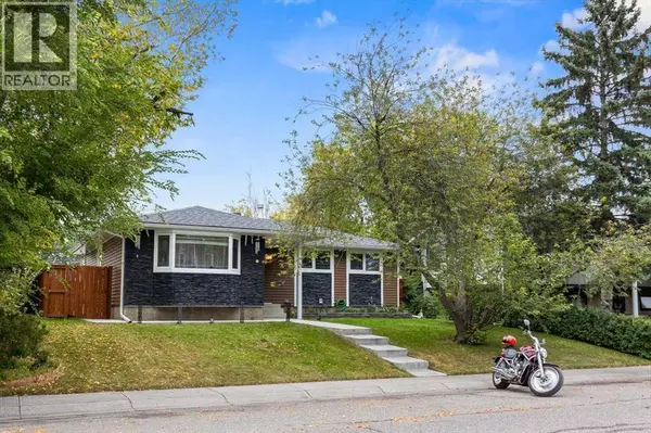 Calgary, AB T2Y4R1,343 Queen Tamara Way SE