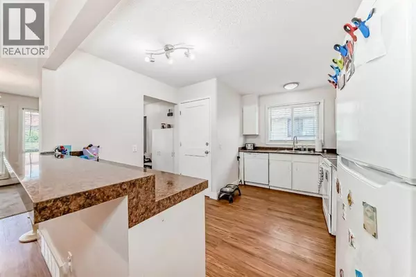 Calgary, AB T1Y2C5,6327 24 Avenue NE