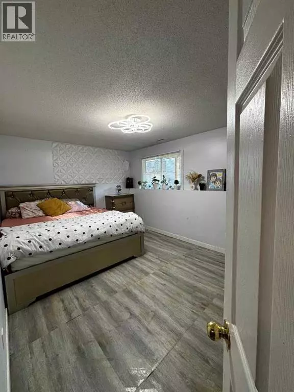 Red Deer, AB T4N6L6,239, 56 Holmes Street