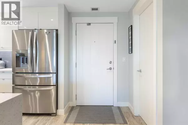 Calgary, AB T3H0E3,227, 15 Aspenmont Heights SW