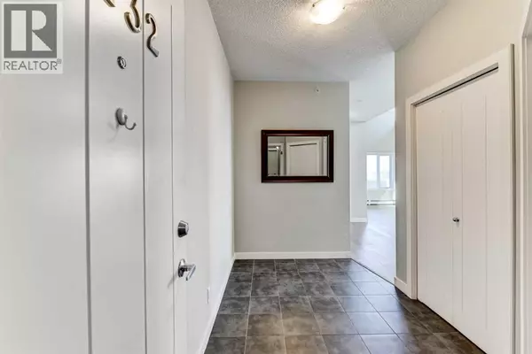 Airdrie, AB T4A0G6,2432, 604 East Lake Boulevard NE