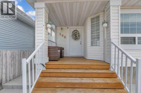 Calgary, AB T1Y6W8,190 Costa Mesa Close NE